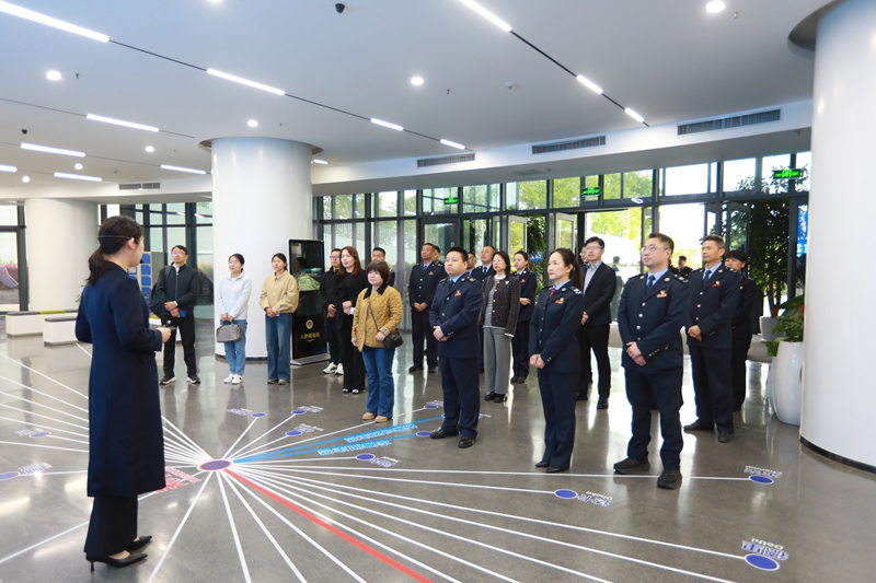 郑州航空港区第一税务分局 聚焦税收法治公平 税收宣传月活动启动