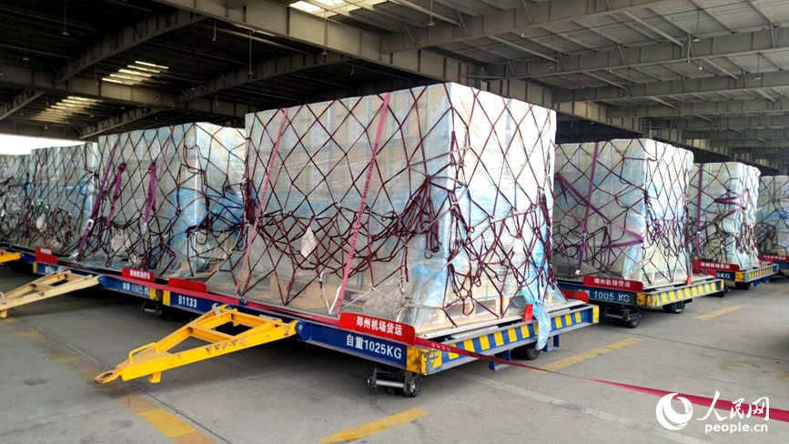 “空中丝路”架金桥 河南首季外贸超2600亿元