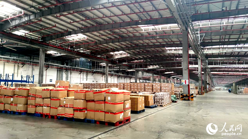 “空中丝路”架金桥 河南首季外贸超2600亿元