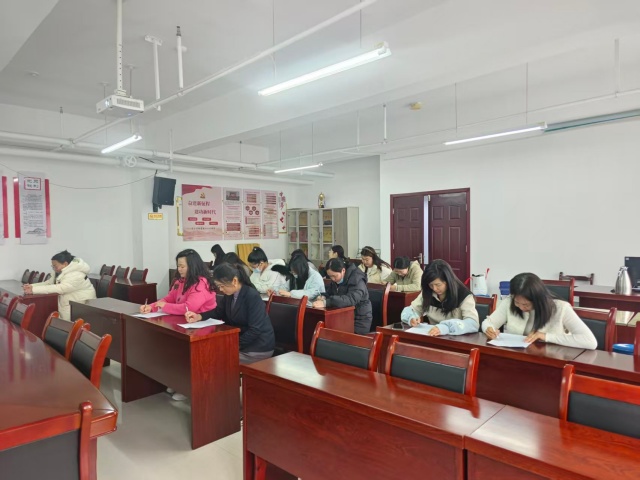 比业务 练本领 强服务—文峰区政务服务中心举办“一口清”能手综合能力大比武