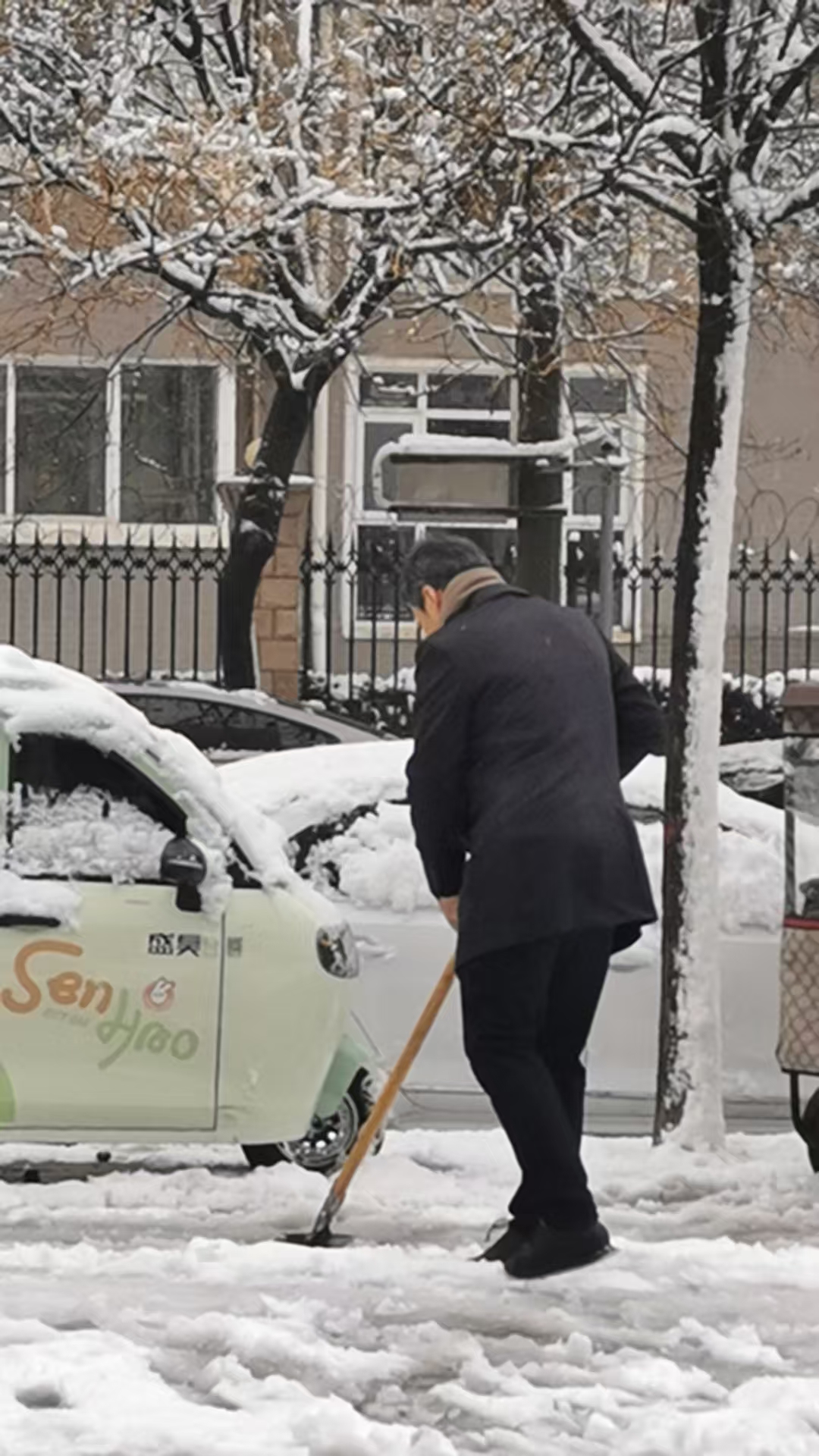 以雪为令,清雪护行