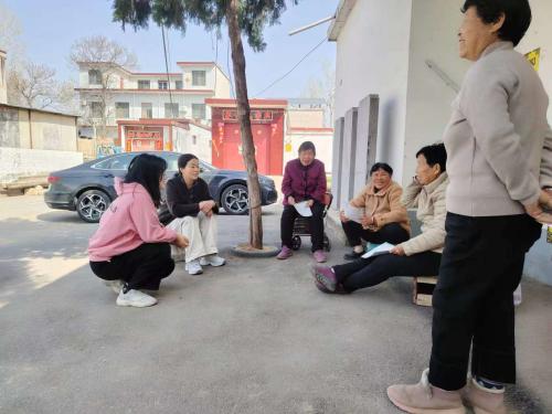 宝莲寺镇西郭村“板凳会”议出白事简办新风尚