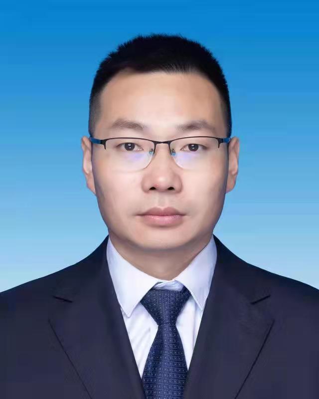 文峰区委副书记、代区长