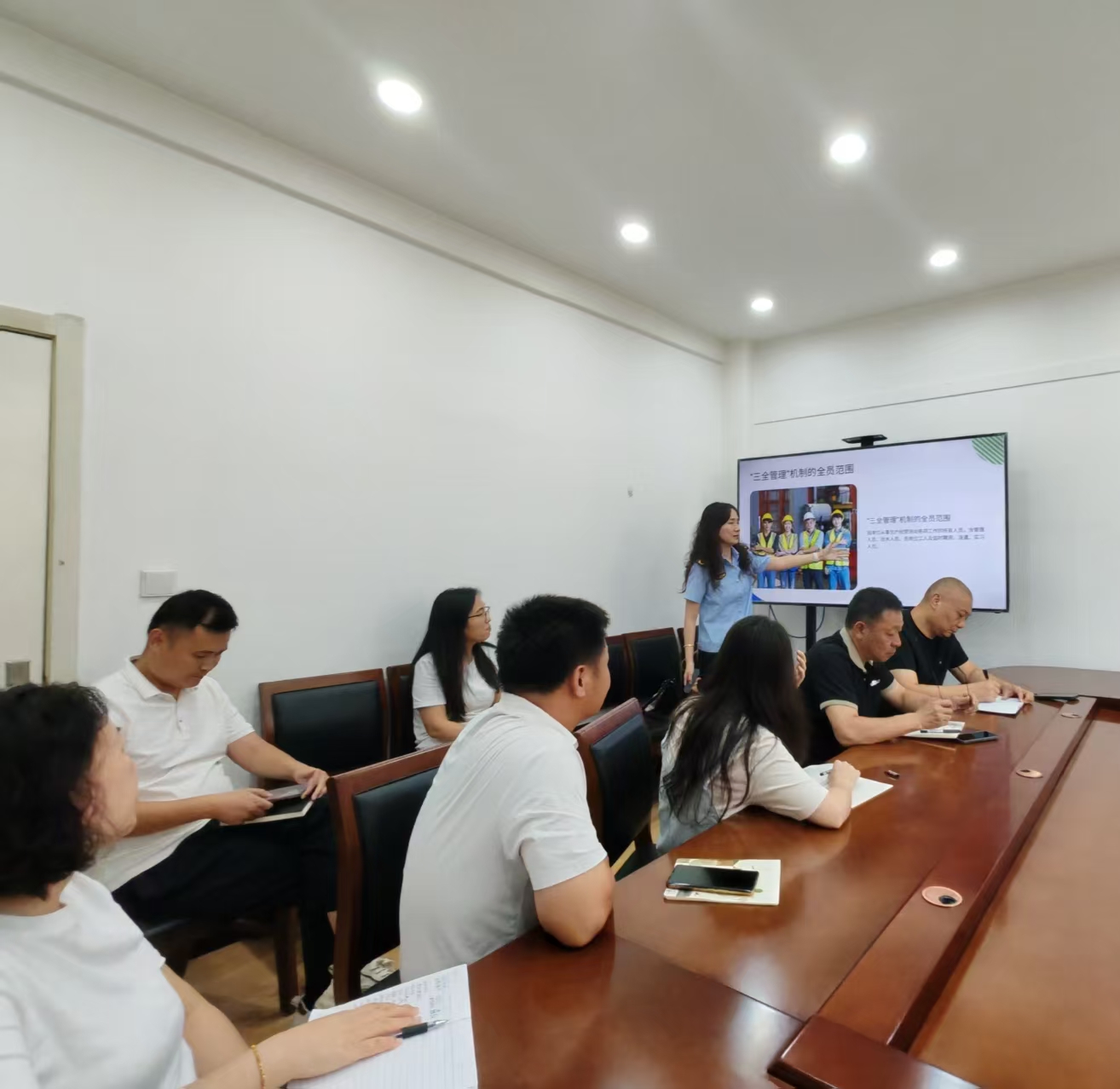 万达商业服务中心联合应急局开展安全生产知识专题培训