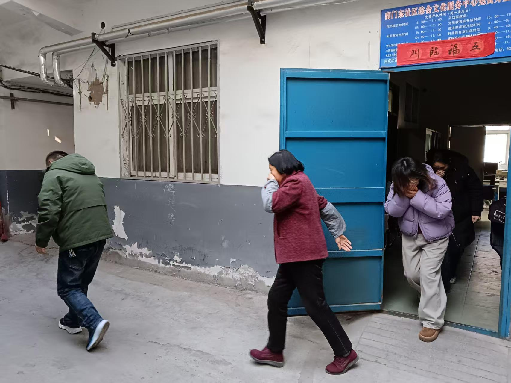 东大街街道开展消防安全培训及演练