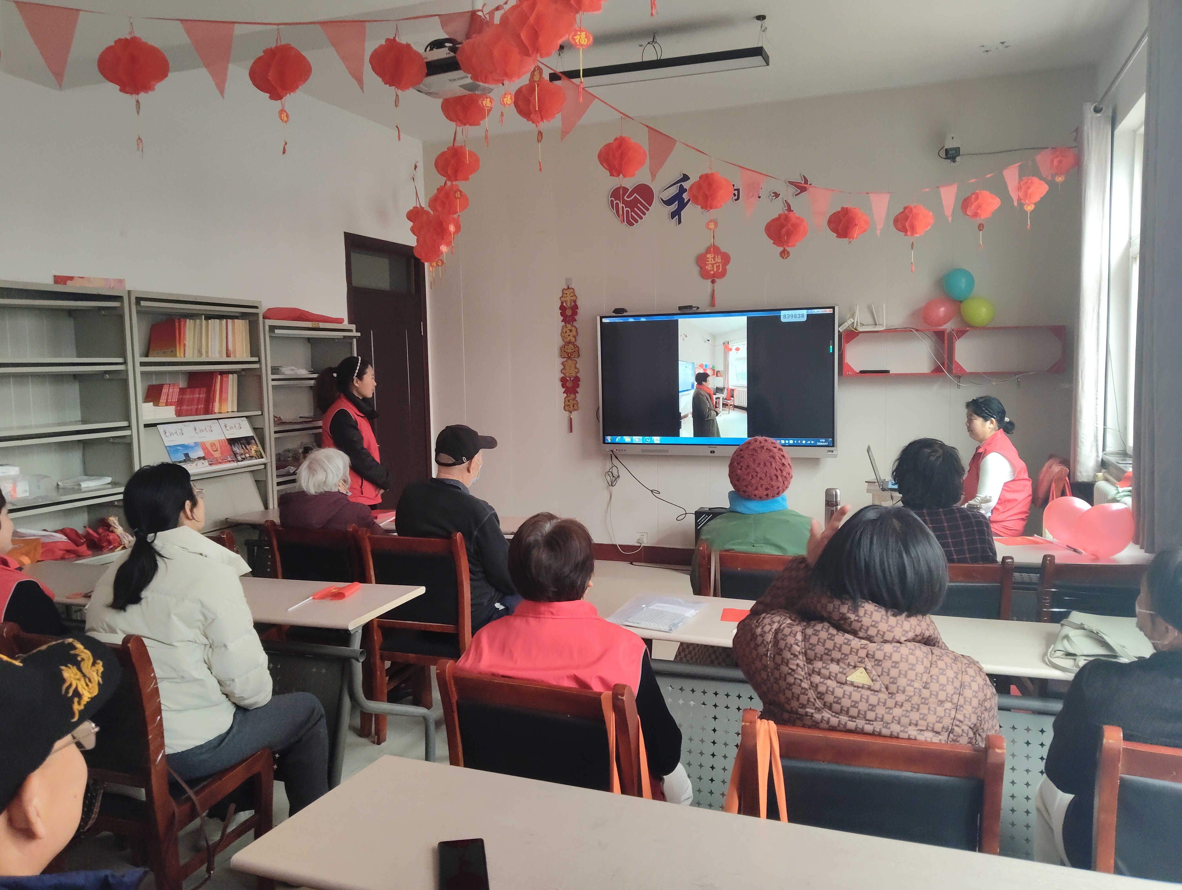 峨嵋大街街道办事处丽豪社区开展“第四届‘文化两创’社区公益课堂”