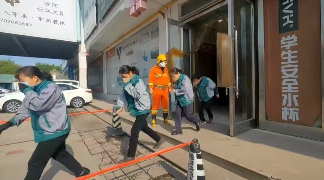 东大街街道:筑牢安全防线 守护平安经营 东大街街道:筑牢安全防线 守护平安经营