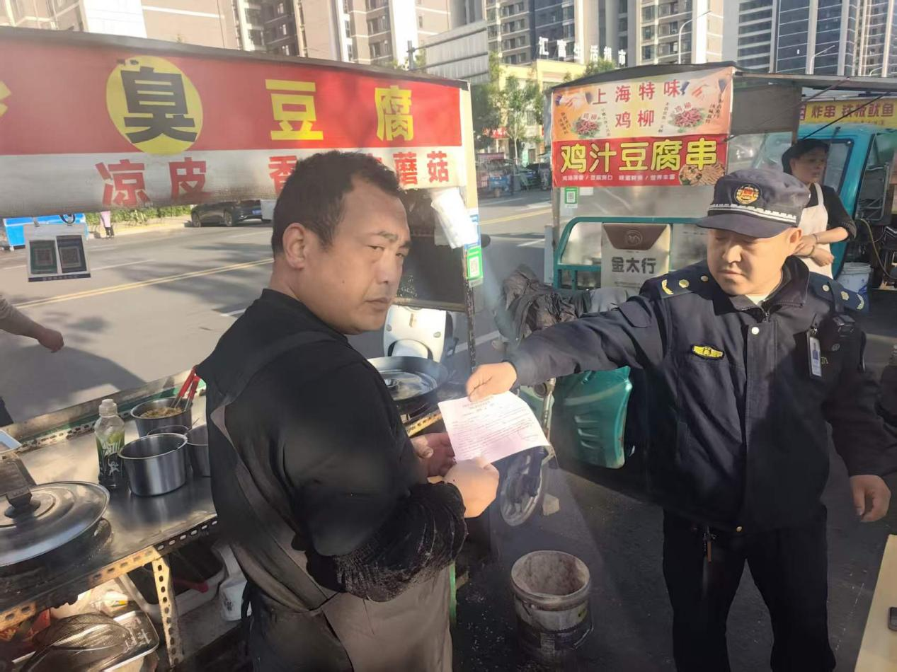 安阳市文峰区城市管理局:抓早治小 拒绝“烟熏火燎” 安阳市文峰区城市管理局:抓早治小 拒绝“烟熏火燎”