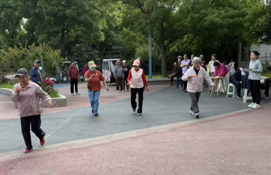 峨嵋大街街道办事处 开展“银发展活力 运动暖社区”活动 峨嵋大街街道办事处 开展“银发展活力 运动暖社区”活动