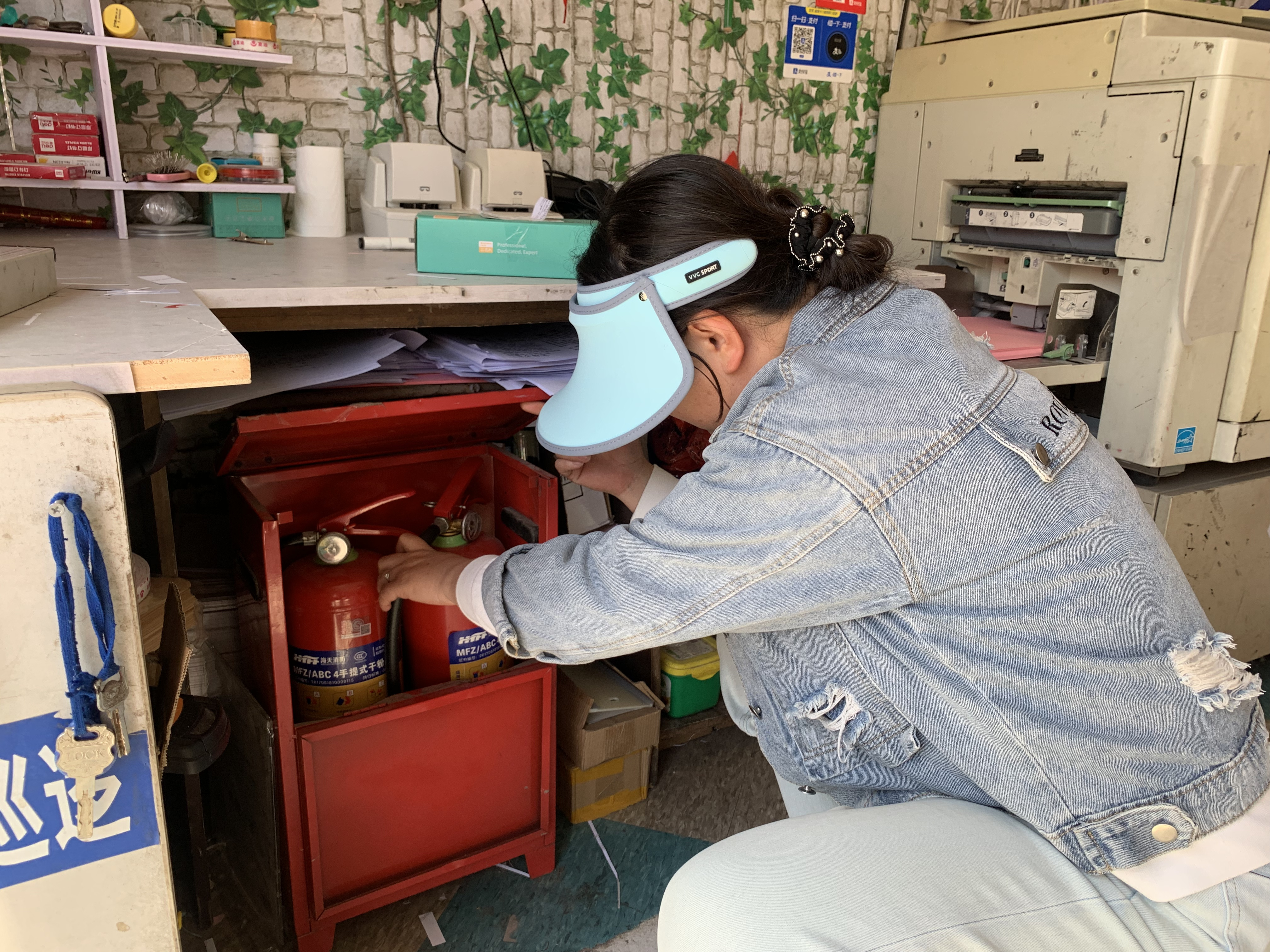 东大街街道开展沿街门店安全生产排查工作