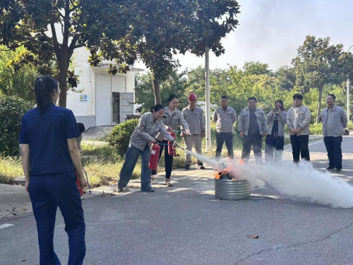 筑牢安全防线 护航复工复产——宝莲寺镇联合区消防救援局开展企业复工复产消防培训暨“五进”宣传活动 筑牢安全防线 护航复工复产——宝莲寺镇联合区消防救援局开展企业复工复产消防培训暨“五进”宣传活动