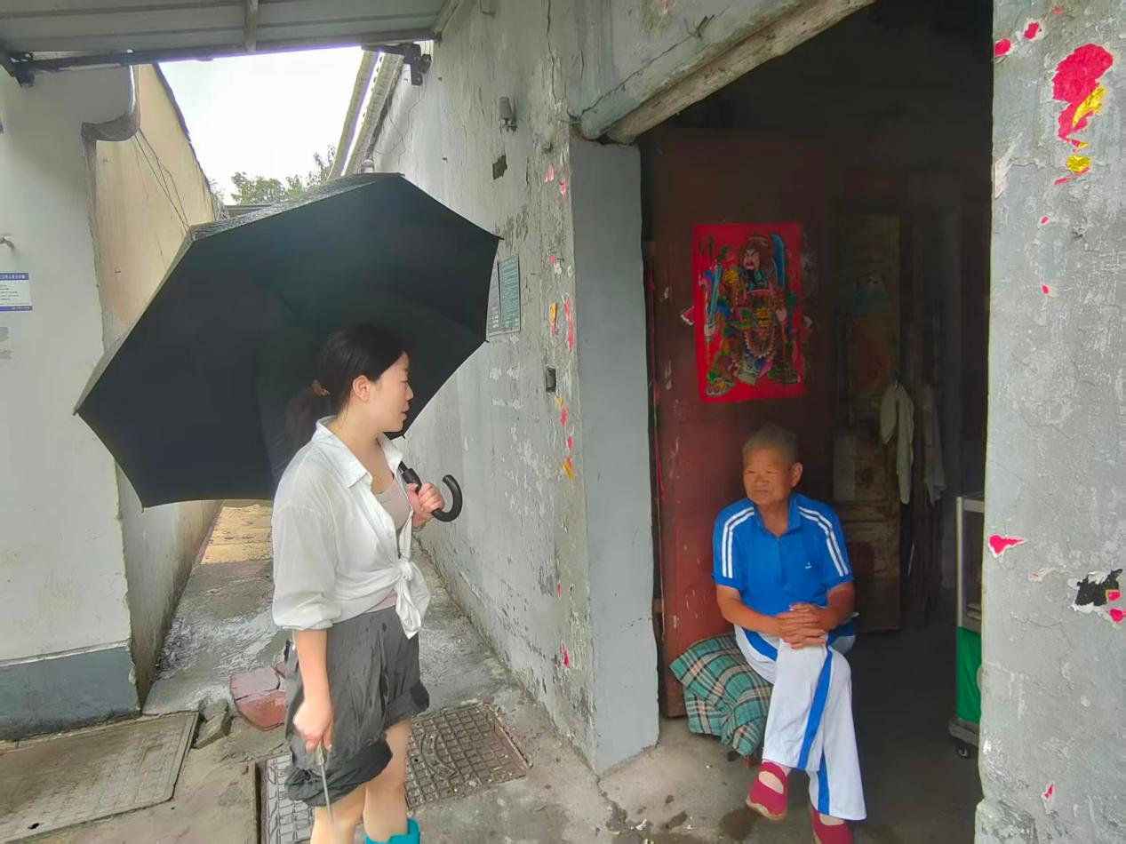 东大街街道开展汛期独居老人安全排查 东大街街道开展汛期独居老人安全排查