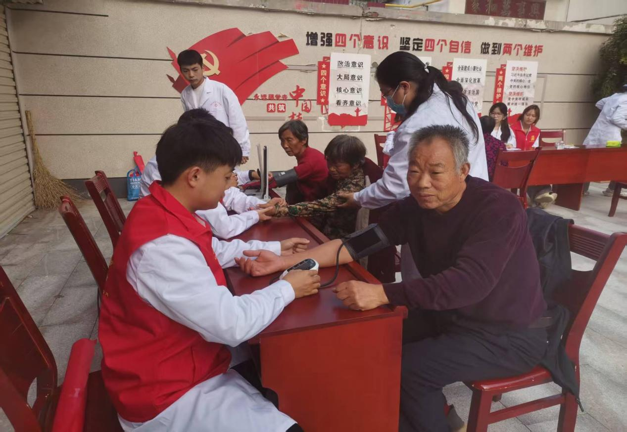 磊口乡：重阳敬老暖人心 多举措情系老年群体