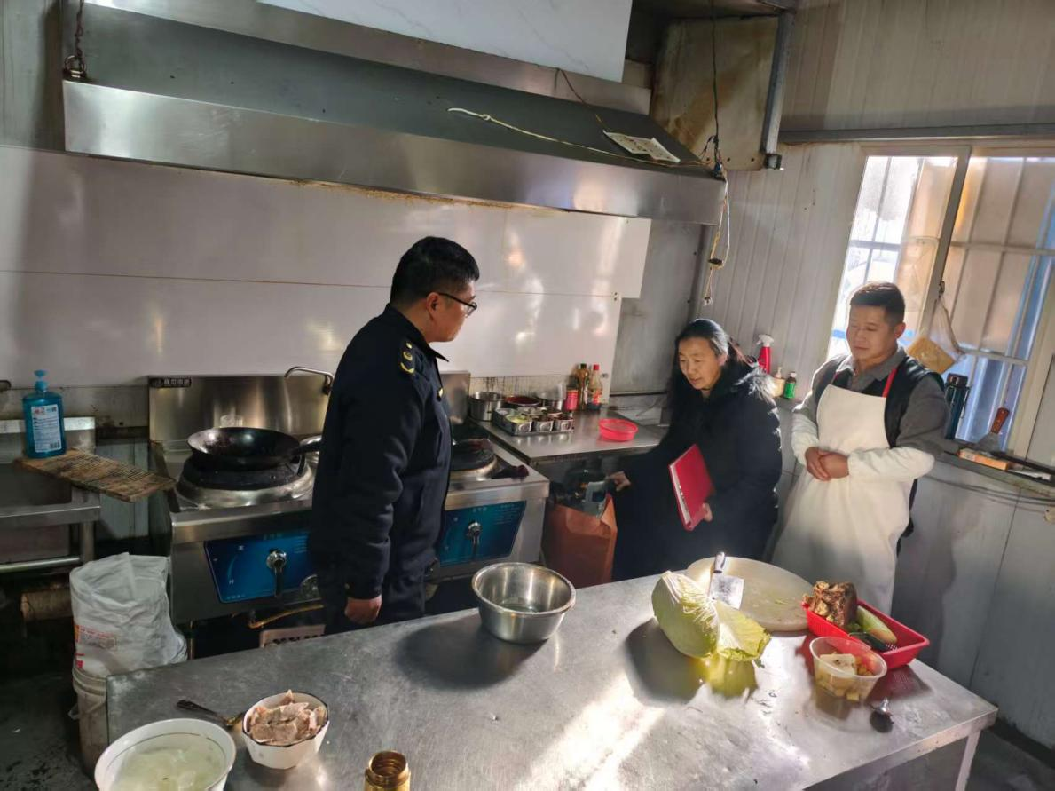 磊口乡开展餐饮店燃气安全专项排查