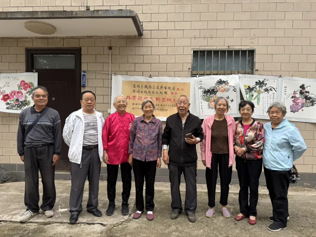 “丹青迎国庆 翰墨颂祖国”———张振河书画作品展在殷都区文化馆开展