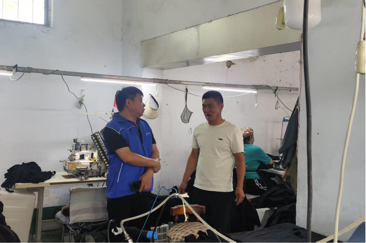 上门排查除隐患 守住作坊防火关