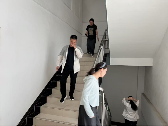 安阳县交通运输局开展消防安全知识培训和地震应急逃生灭火演练