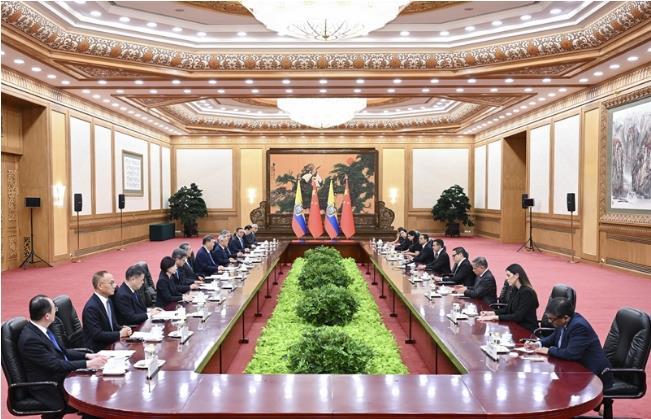 习近平同厄瓜多尔总统诺沃亚会谈 习近平同厄瓜多尔总统诺沃亚会谈