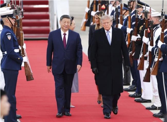 习近平抵达华盛顿对美国进行国事访问 习近平抵达华盛顿对美国进行国事访问
