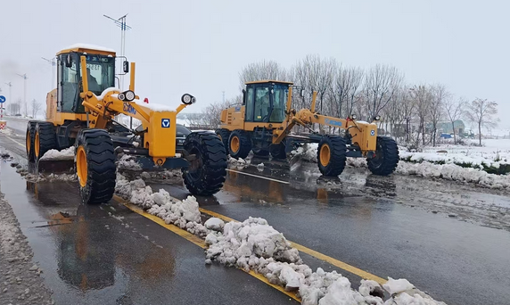 汤阴县交通运输局:以雪为令齐行动,除雪保畅护平安 汤阴县交通运输局:以雪为令齐行动,除雪保畅护平安