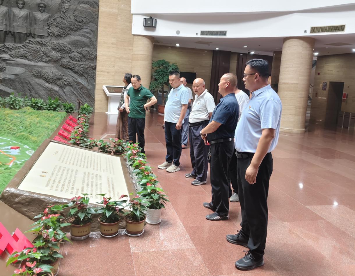党建联建庆七一 红色赋能促振兴 <br>省委金融办驻泌阳县杨家集镇郑庄村工作队<br>开展“七一”系列主题党建活动