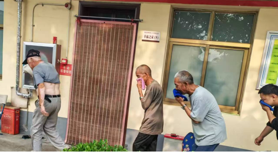 筑牢安全防线 守护夕阳安康 —— 磊口乡敬老院日常消防演练温情落幕 筑牢安全防线 守护夕阳安康 —— 磊口乡敬老院日常消防演练温情落幕