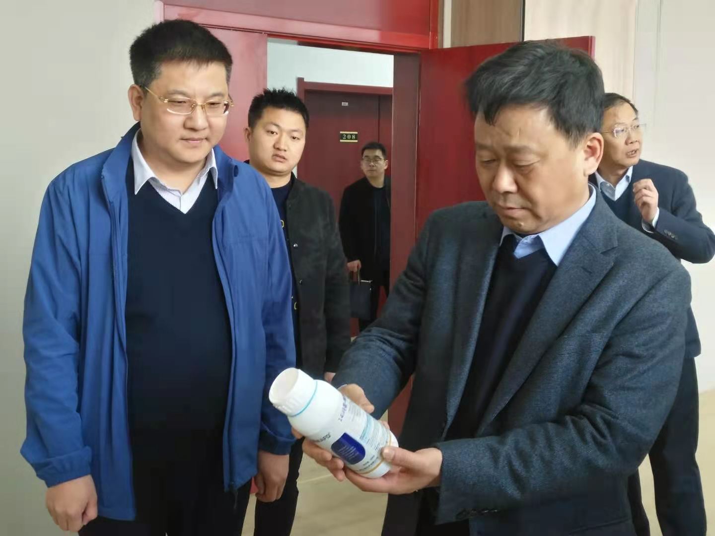 省科技厅副厅长徐宗勤一行调研高新区科技合作情况.jpg