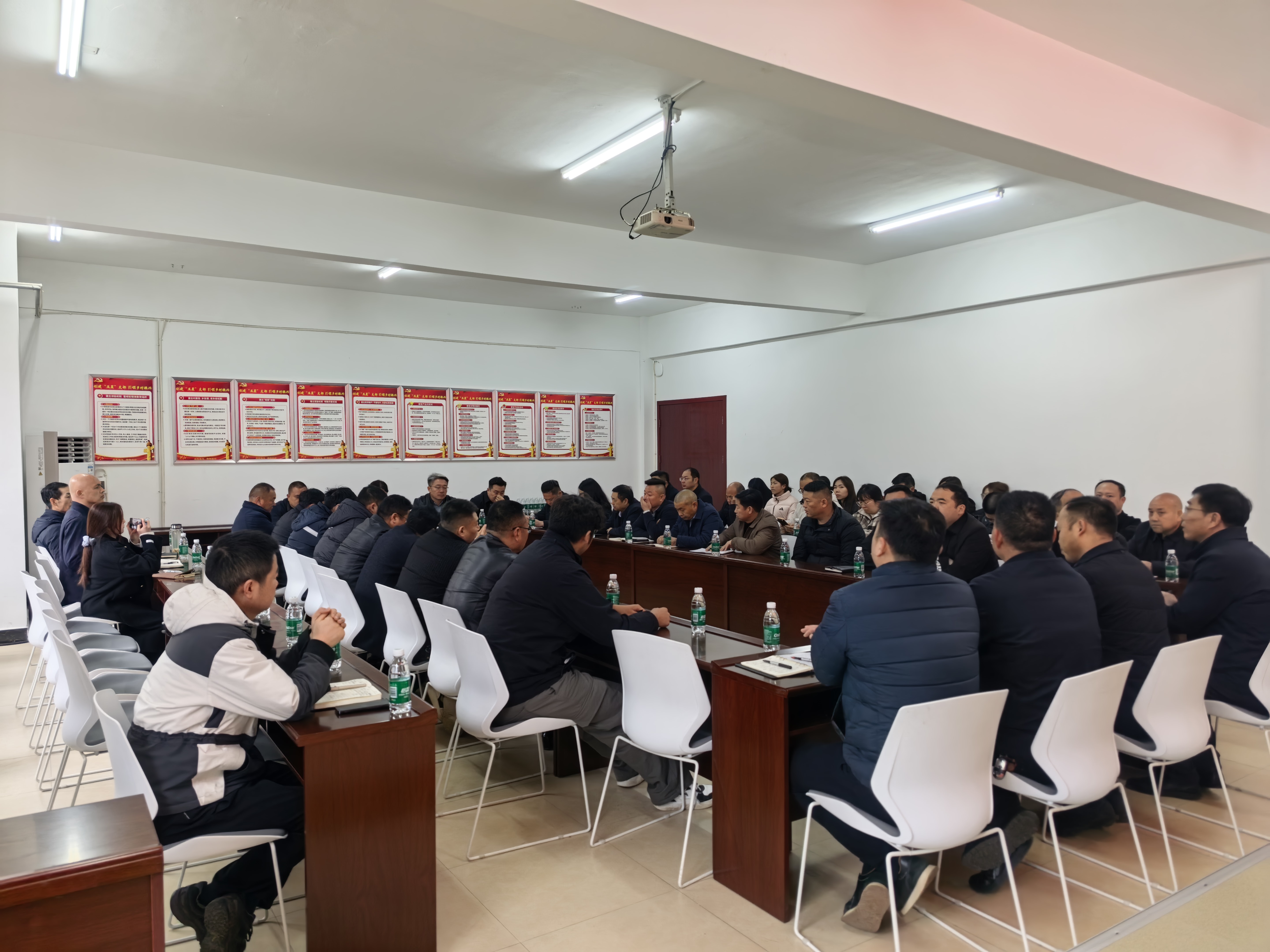 树牢正确政绩观 绘就治理新画卷 ——三官庙办事处推动回迁社区治理提质增效