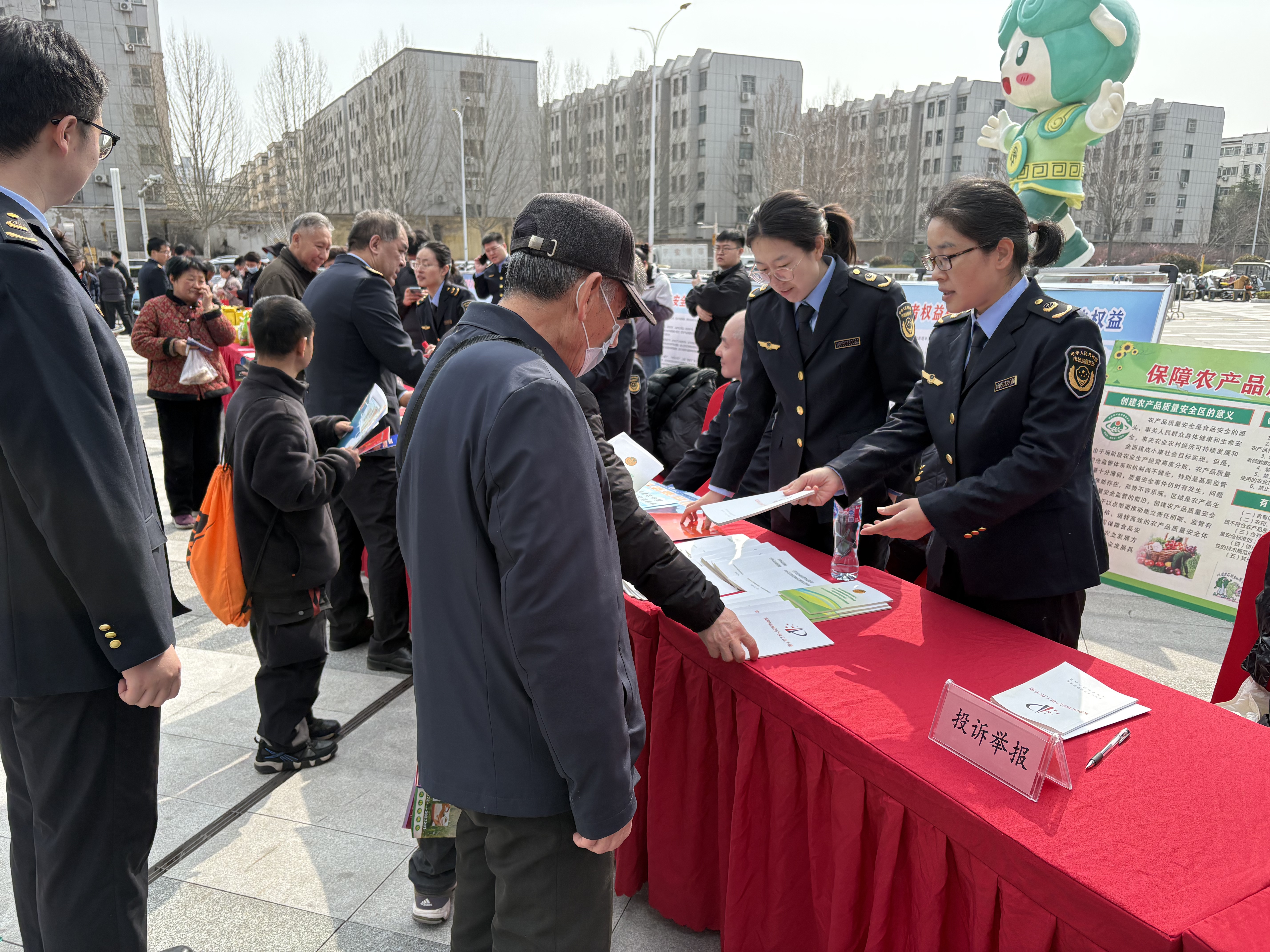 龙安区举行2026年“3•15”国际消费者权益日纪念宣传活动 龙安区举行2026年“3•15”国际消费者权益日纪念宣传活动