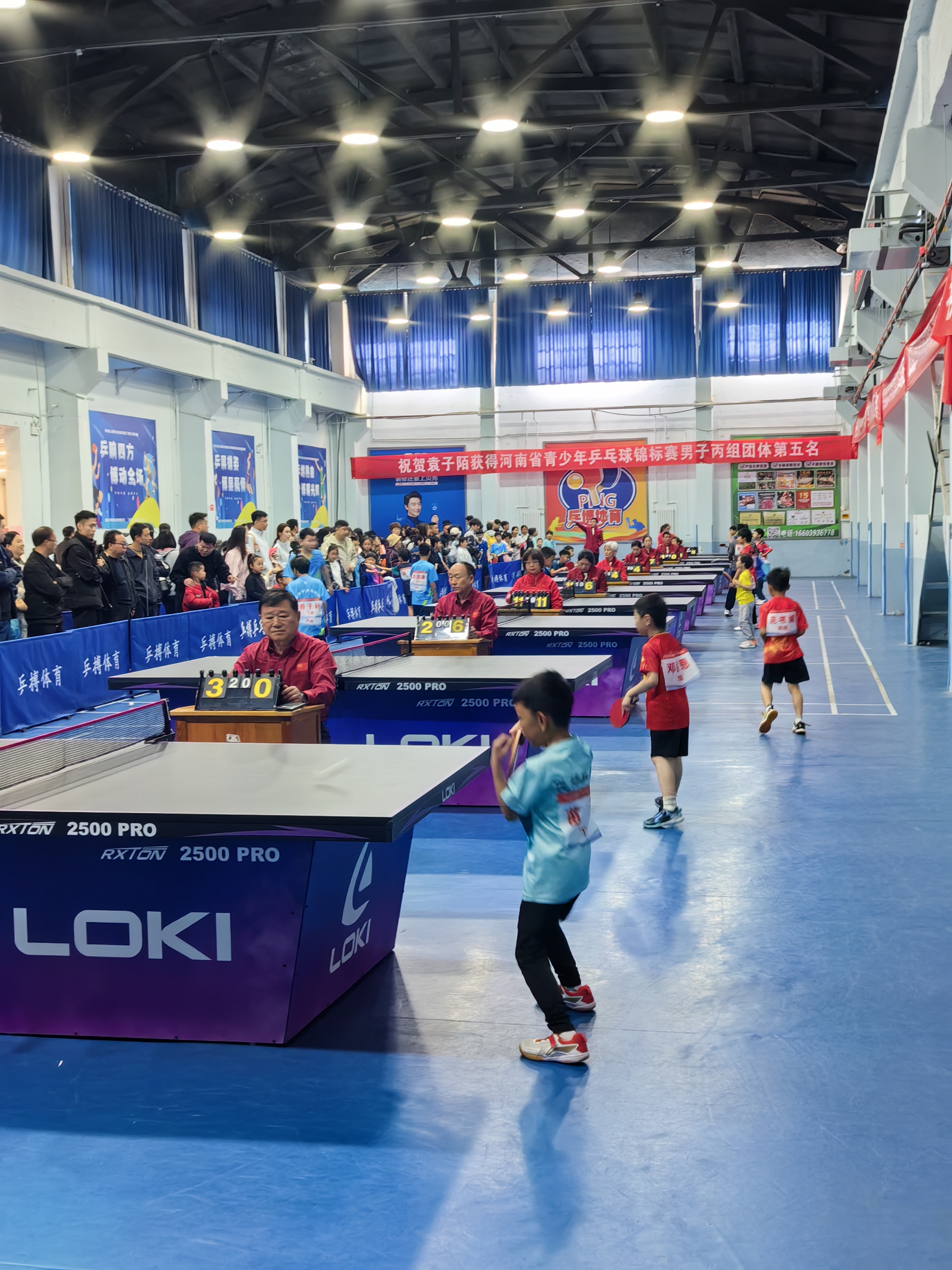 华龙区第四届“乒博杯”少儿乒乓球争霸赛顺利举办