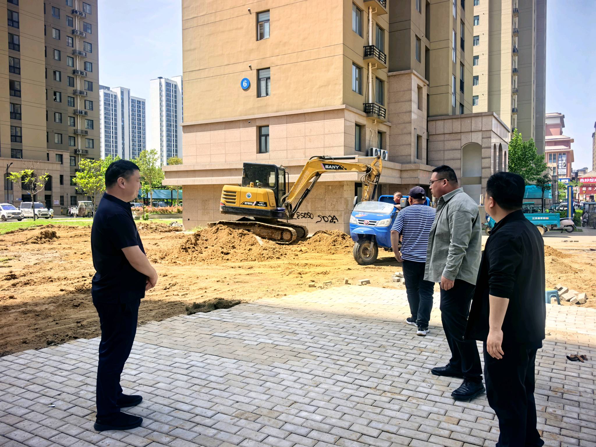 从“脏乱差”到“洁净美” ——“五清四建”让祥荣社区焕发新生