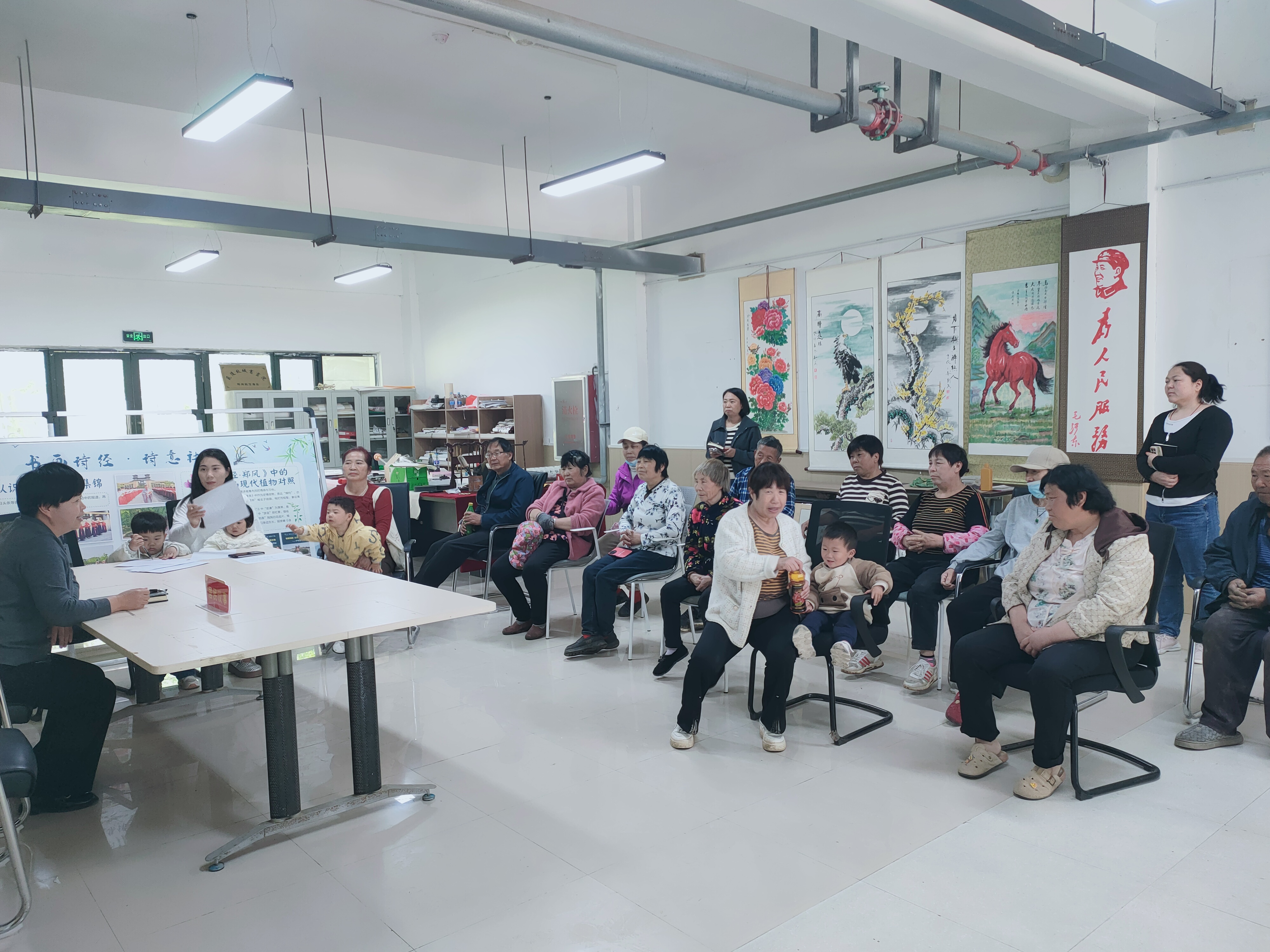 银河办事处：一张圆桌“议”出幸福事