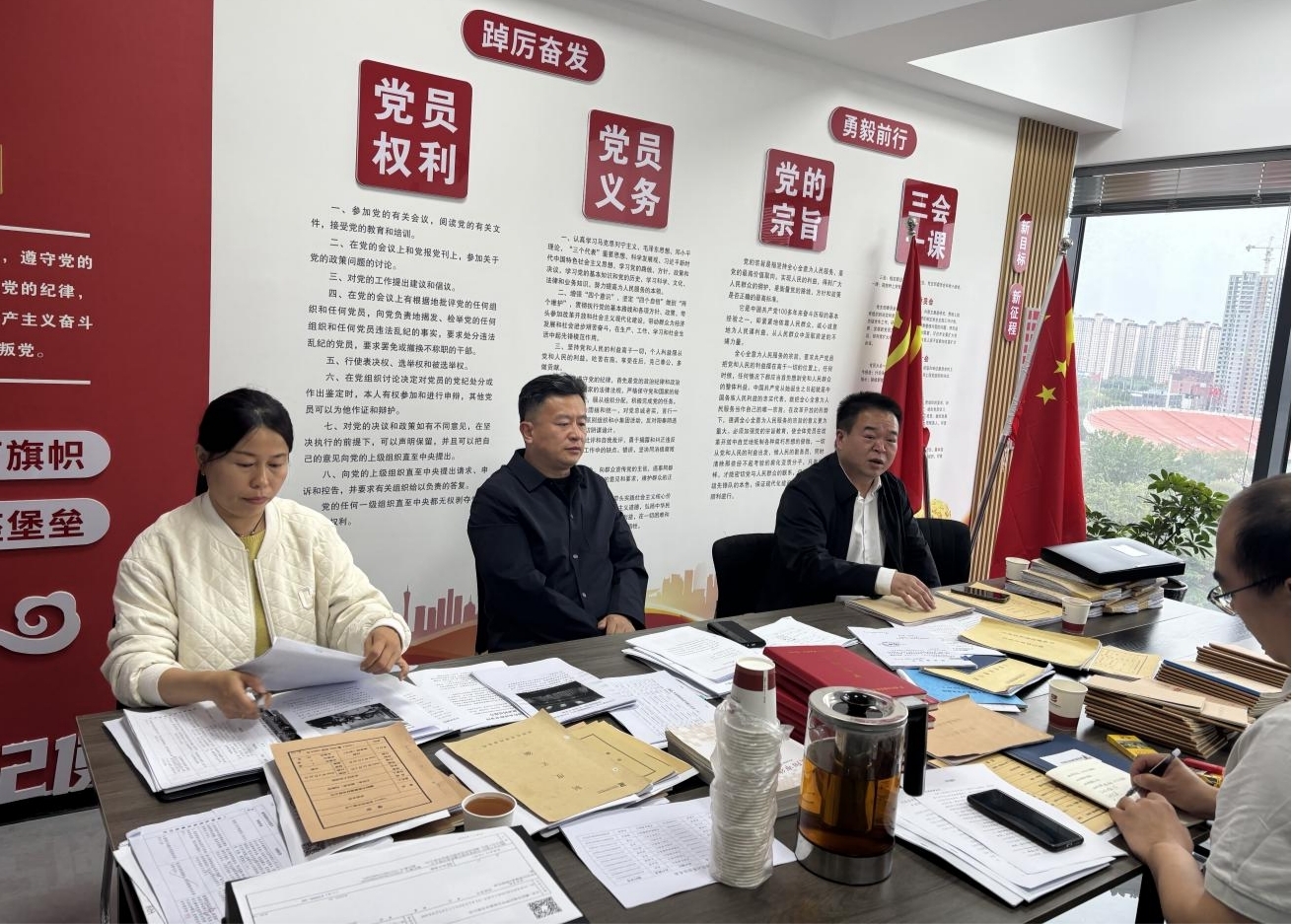 抓好关键词 做实三件事<br>华龙区司法局深耕细作规范律师行业管理 抓好关键词 做实三件事<br>华龙区司法局深耕细作规范律师行业管理