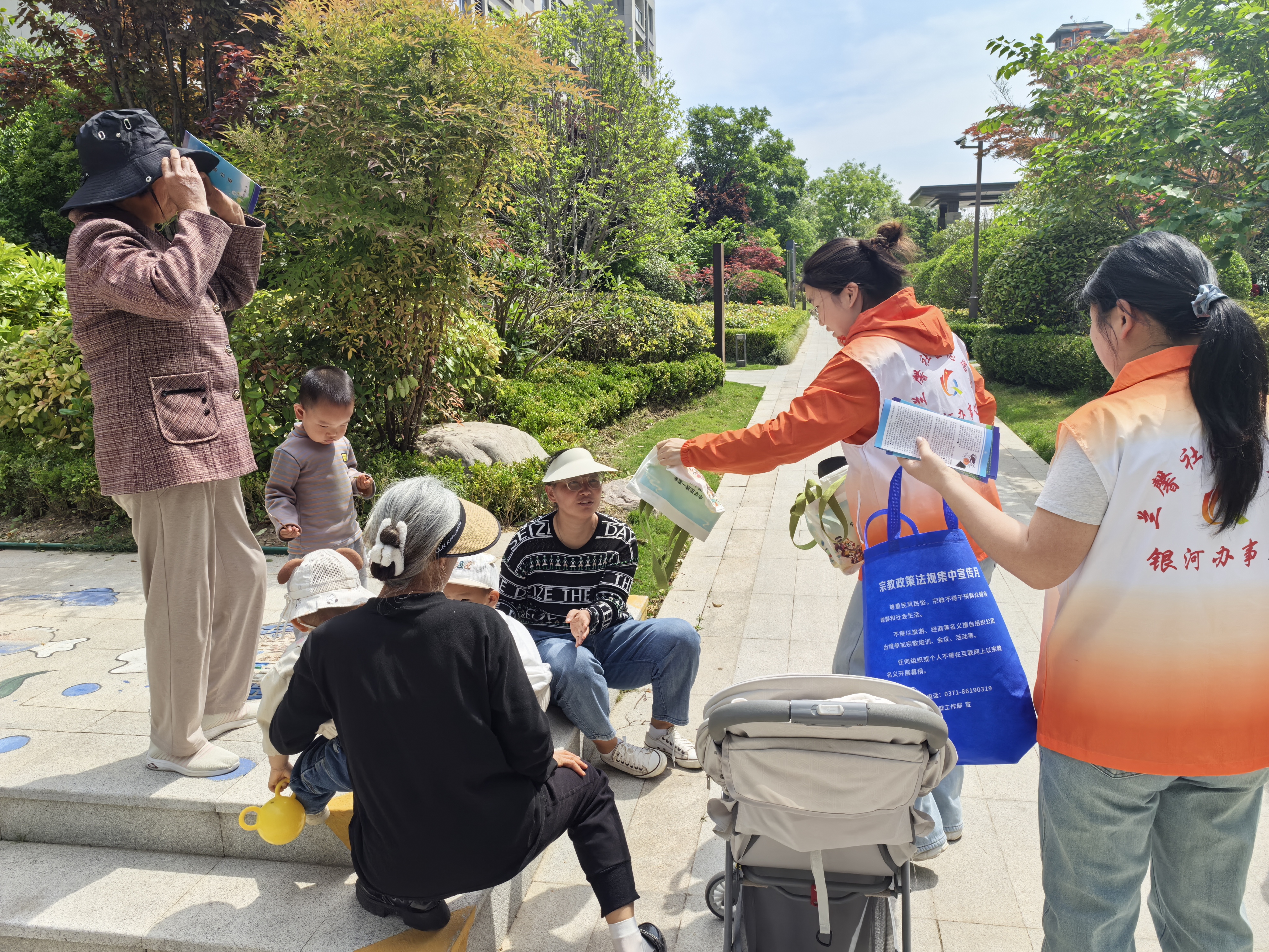 银河办事处：兰馨社区开展铸牢中华民族共同体意识宣传活动