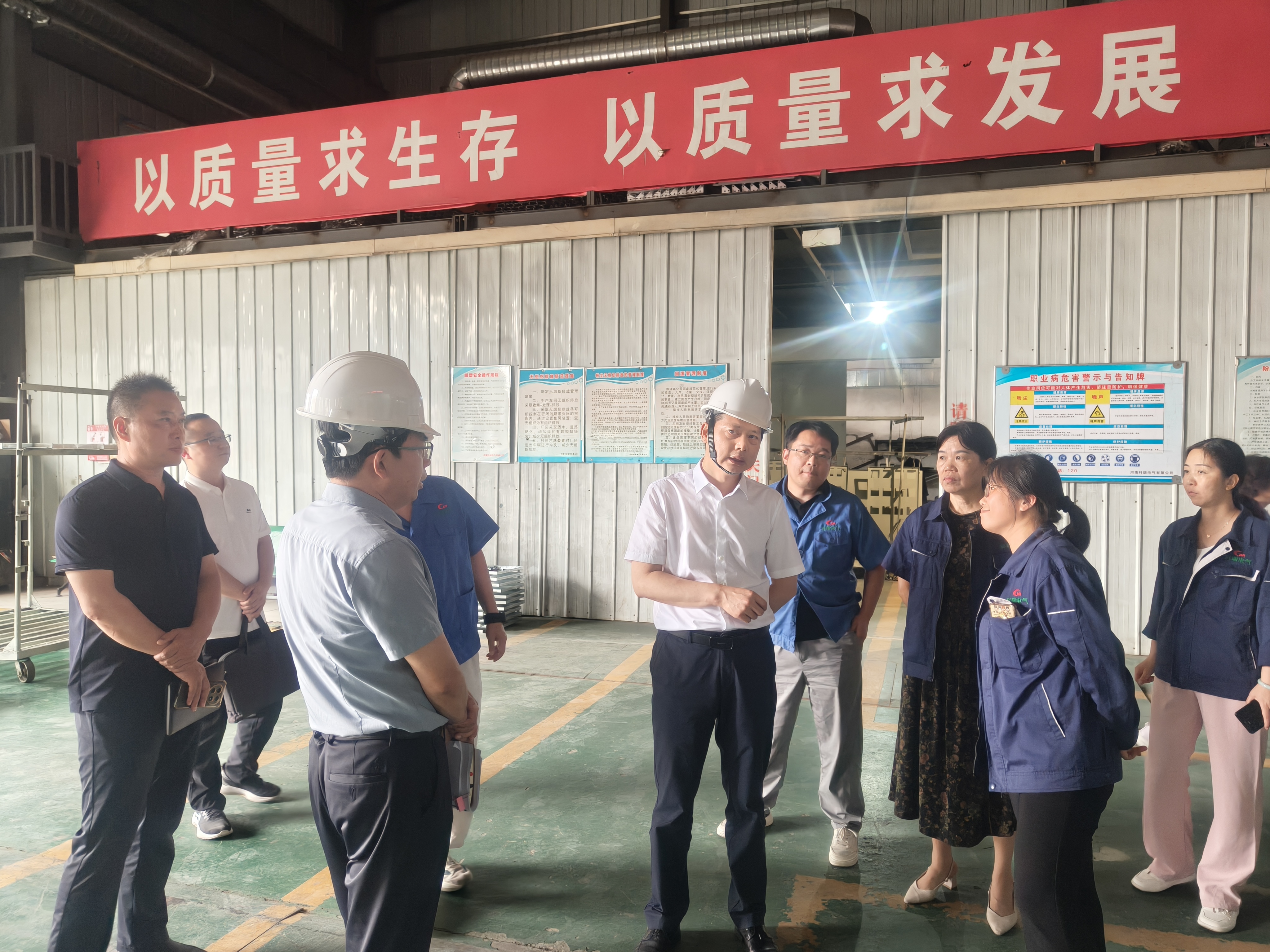 区委副书记、代区长祝学红调研辖区科技创新成长型重点企业 区委副书记、代区长祝学红调研辖区科技创新成长型重点企业