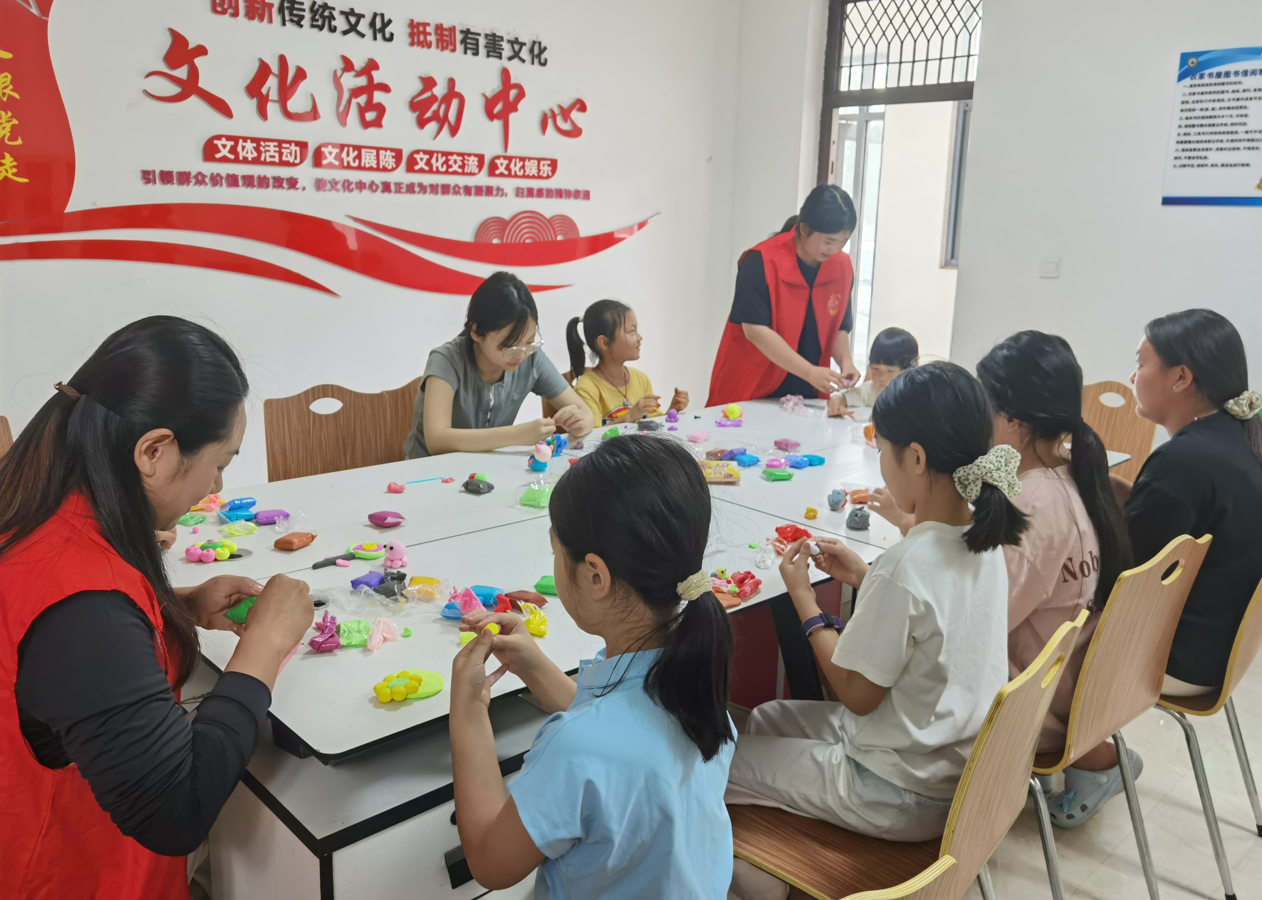 清河办事处:巧手童心绘梦想 缤纷暑期伴成长 清河办事处:巧手童心绘梦想 缤纷暑期伴成长