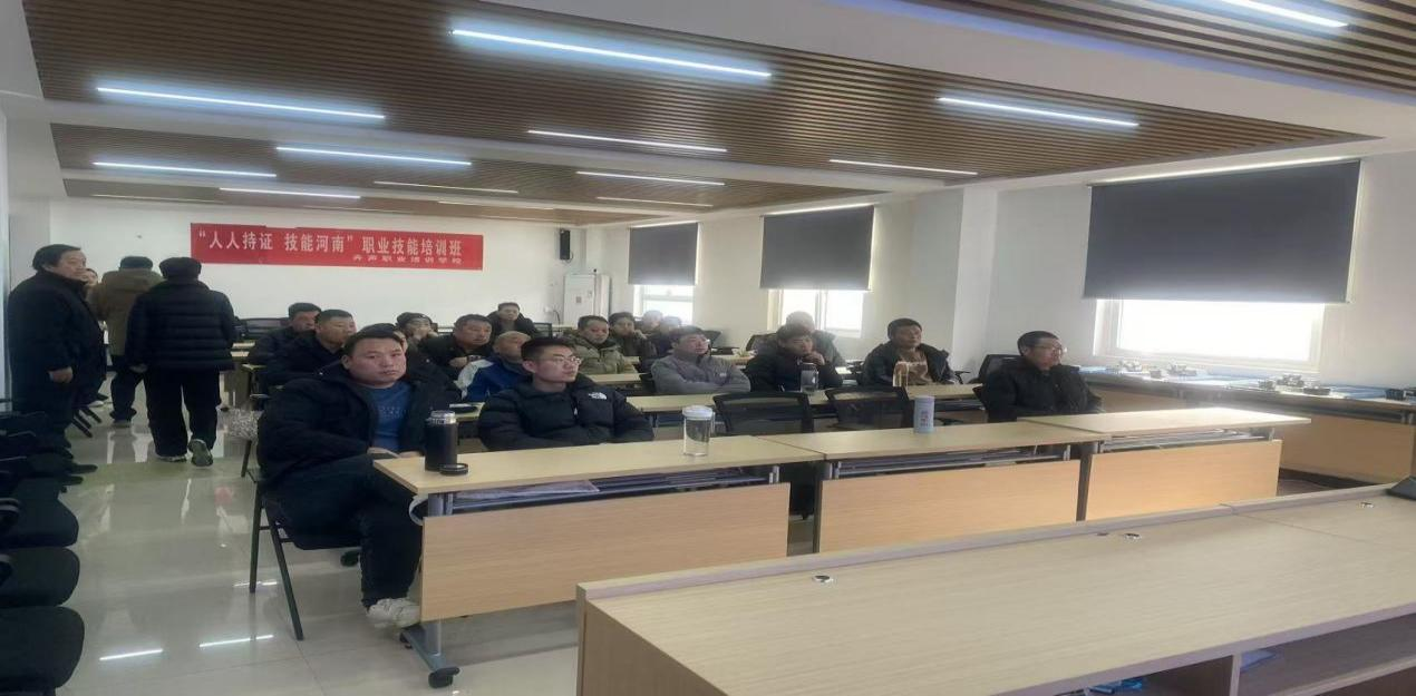 区人社局实地调研强服务 技能培育助就业