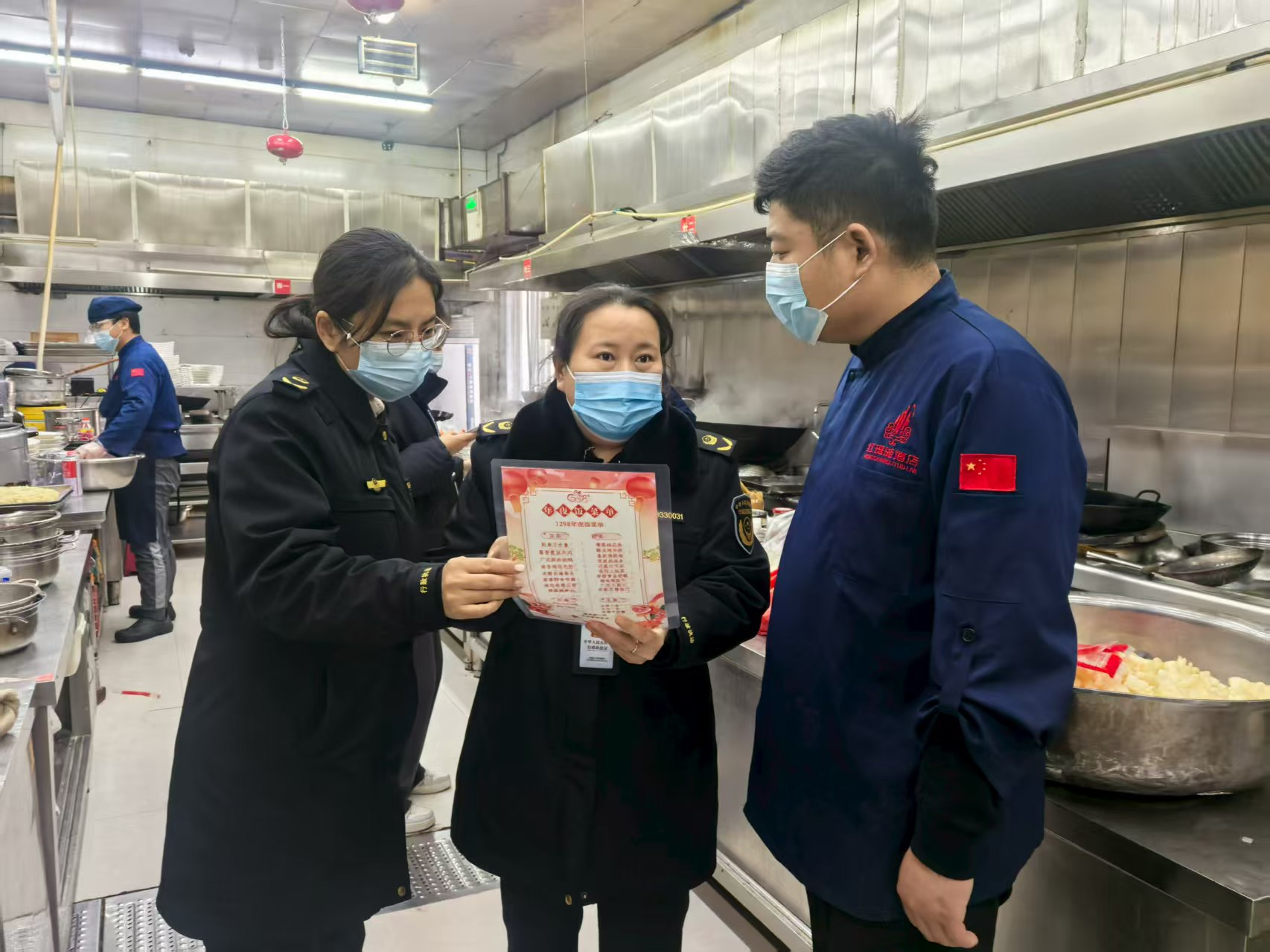 龙安区市场监管局：开展“年夜饭”食品 安全专项监督检查 筑牢节日饮食安全防线