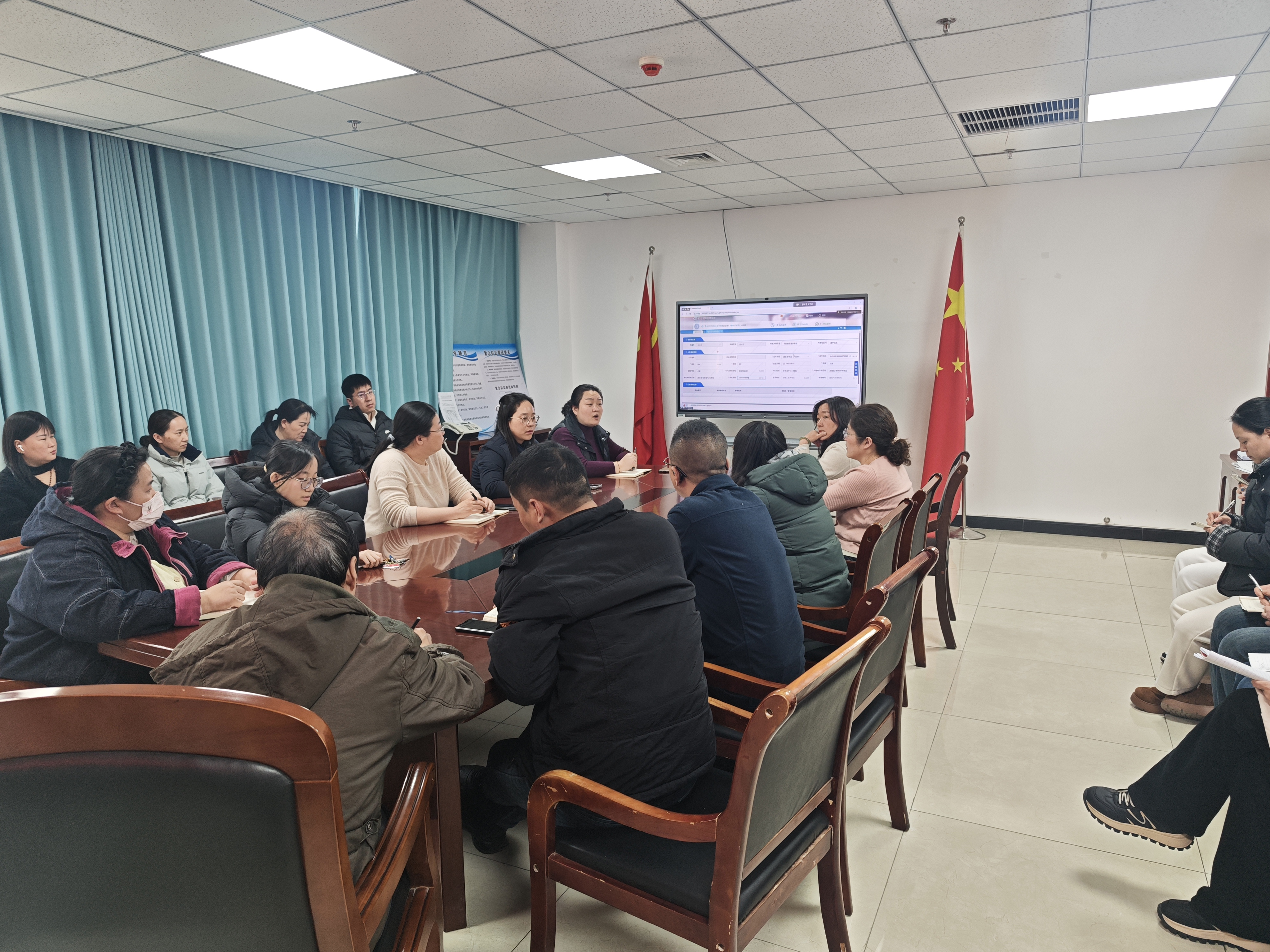 强化业务培训 提升服务效能