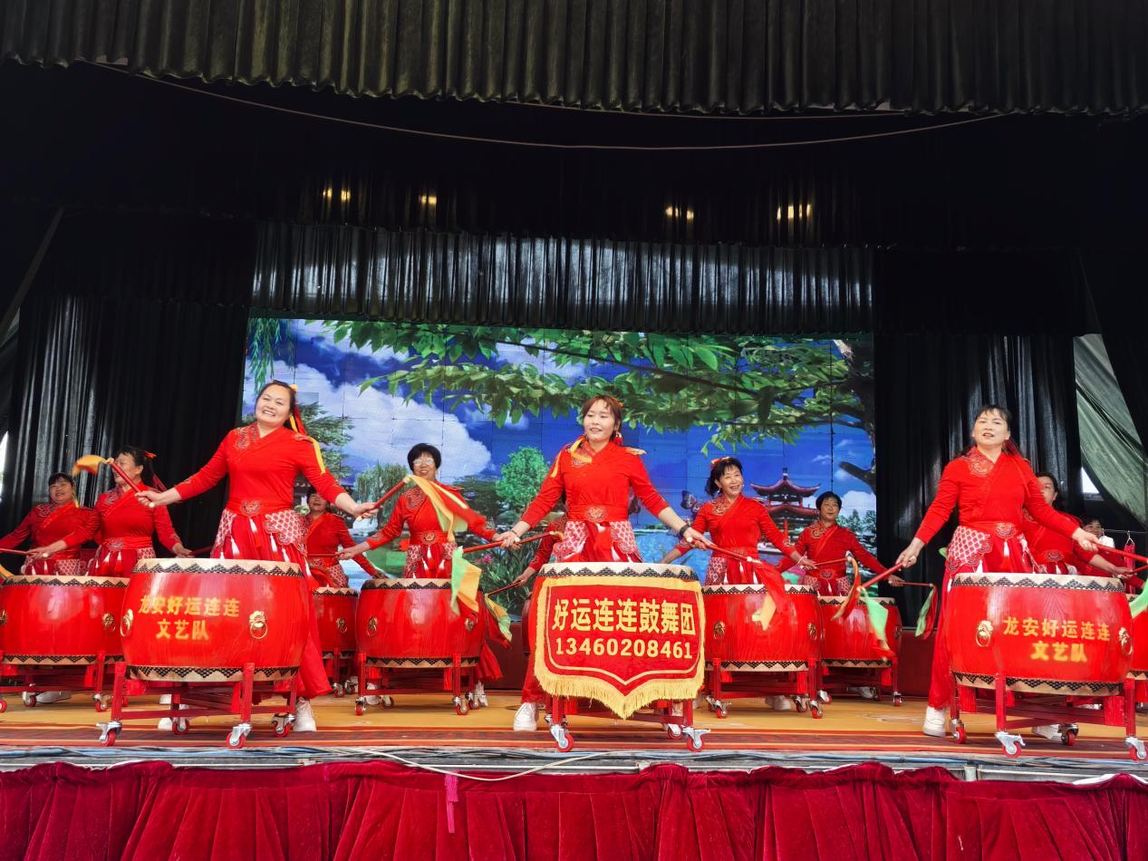 欢歌乐舞庆古会 文化惠民暖人心          —— 龙王办事处举办三月三古会文艺汇演