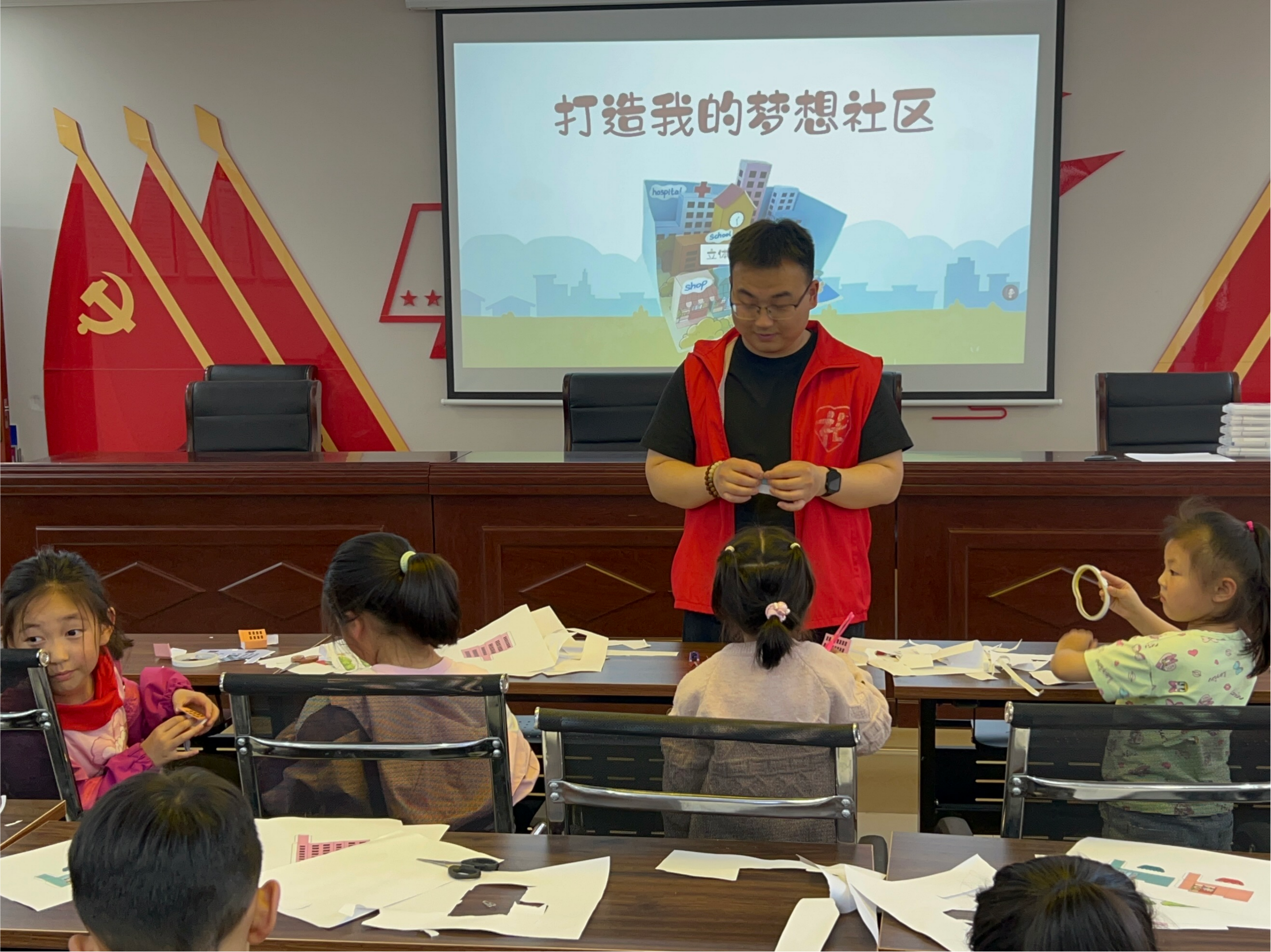 银河办事处盛世兴园社区开展成长小组活动