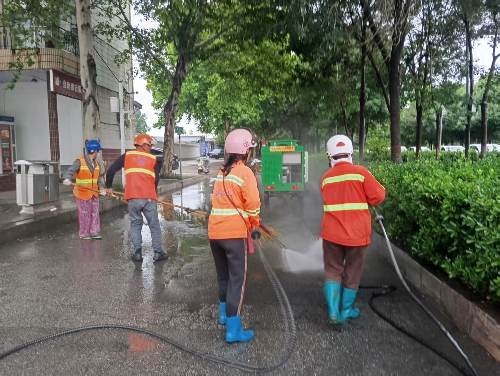 区城市管理局闻汛而动全力筑牢防汛安全屏障 区城市管理局闻汛而动全力筑牢防汛安全屏障