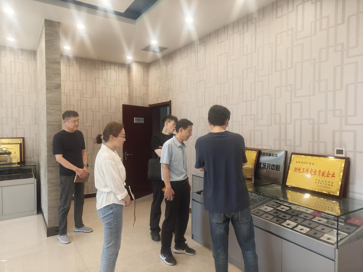 深耕成果转化沃土 激活技术交易动能 市科技局调研龙安区科创重点工作