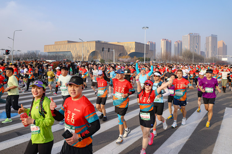 2026安阳马拉松（曲海庆摄） (5)_副本.jpg