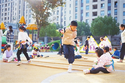 9551749701341436 zgjyb0330001_001_01_b.jpg