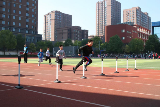 20241025河南移动AI 赋能，智慧体育闪耀中小学运动会360.png