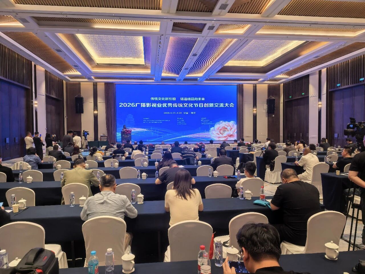 《AI黄科大》