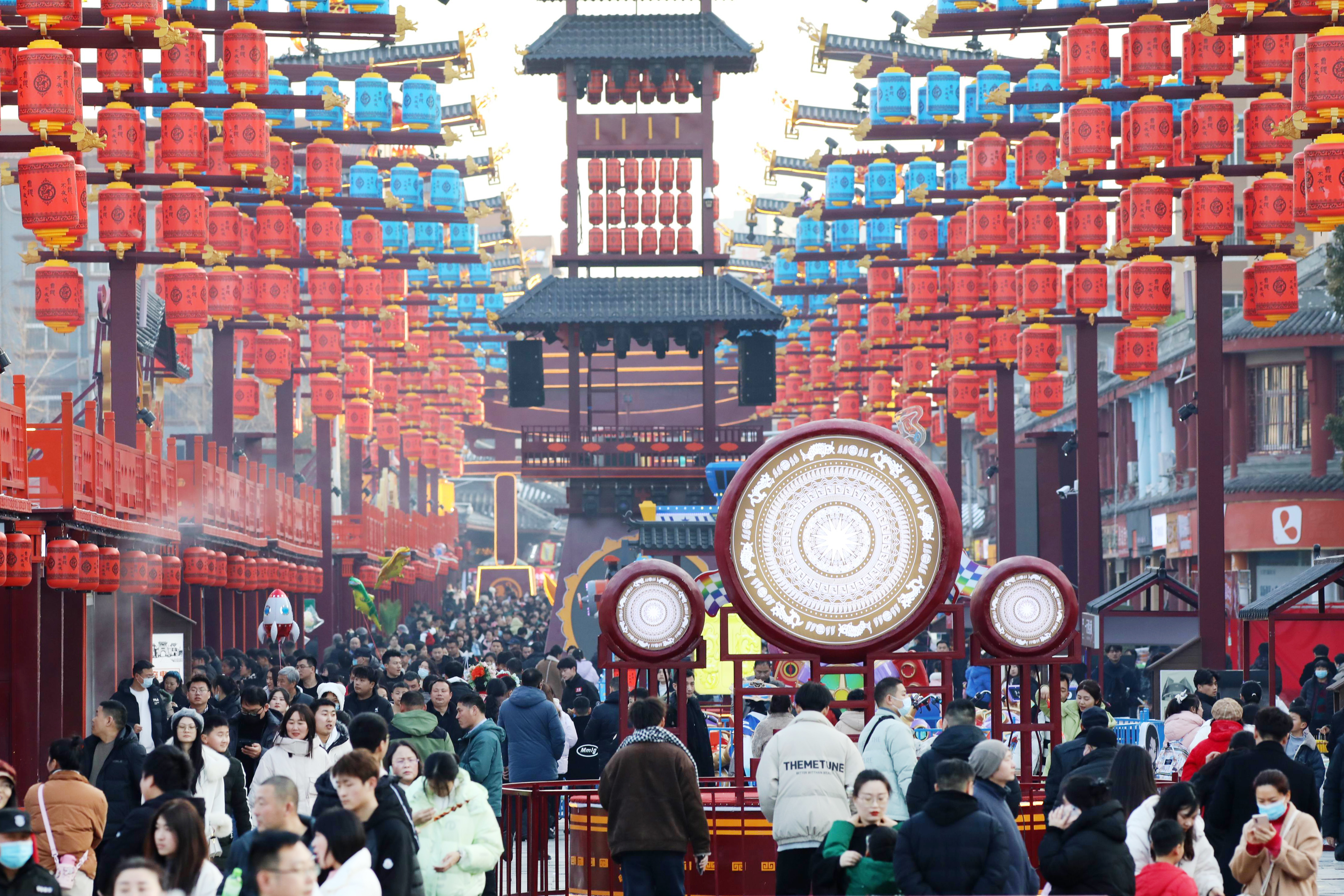 繁华城里觅年味丨第八站：沉浸式体验三国文化，许昌曹魏古城等你来