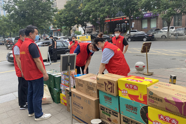 省民政厅党员志愿者踊跃参与社区疫情防控工作3