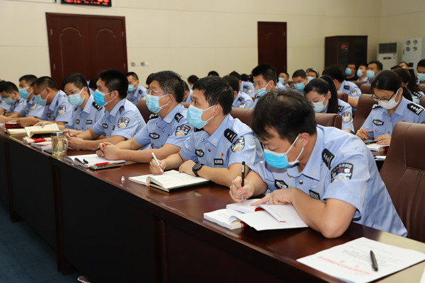 8月20日，省监狱管理局举办队伍教育整顿政治轮训班3